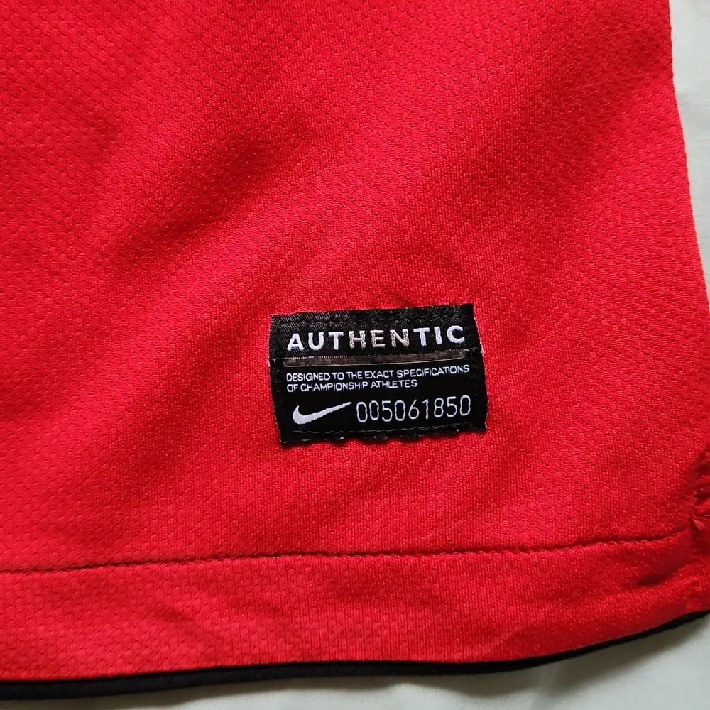 Nike Authentic Manchester United Jersey, Size L - Picture 9 of 11